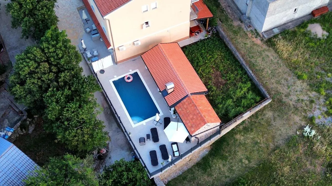 Apartments Njegovan Crikvenica 0*,